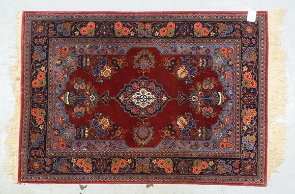 Keshan (China), Wolle auf Seide, sehr feine Knüpfung, ca. 500.000 Knoten/qm, dichter Flor