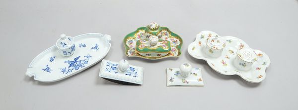 Kleines Schreibtischgarnituren-Sammlerkonvolut, Porzellan, verschiedene Manufakturen, 3 Stück: 1x Ca