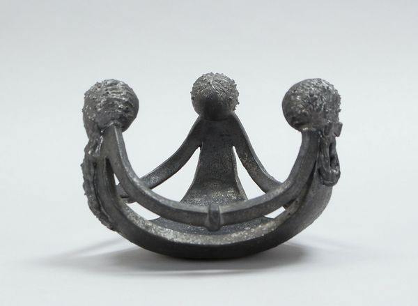 Figürliche Schale, Weißmetall, 'Mädchenreigen', monogrammiert 'GN'; Höhe 10,5 cm, Durchmesser Ø 14 c
