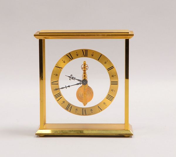 Tischuhr (Schweiz), Jaeger-LeCoultre, 8-Tage-Werk im Messinggehäuse/allseitig verglast, Ringziffernb