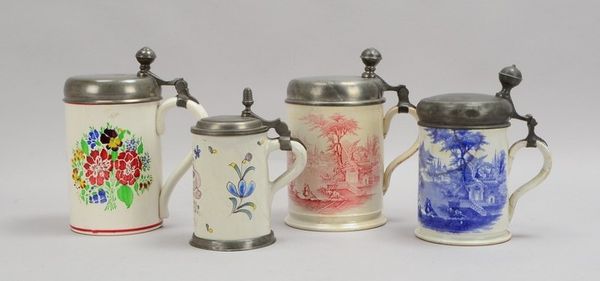 4 alte Walzenkrüge, versch. Ausf. (1x mit Zinndeckel/dat. 1872, 1x mit Bremer Schlüssel)