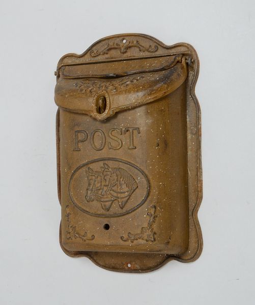 Alter rustikaler Briefkasten, Gusseisen, in Satteltaschen-Form - schwere Ausführung!; Höhe 41 cm, Br