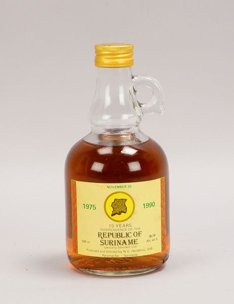 Sammler-Spirituose, 1 Flasche: Rum, 'Republic of Suriname - 15 years of independence, 1975 - 1990',