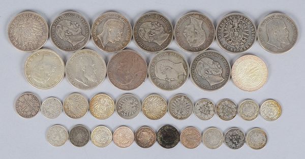 Sammler-Münzkonvolut ('Kaiserreich'): '1/2 Mark', '1 Mark', '5 Mark' - Preussen, Bayern, Baden und W