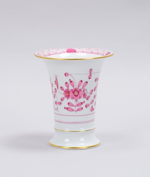 Meissen (I. Wahl), Tischvase, Dekor 'Indisch Purpur'; Höhe 13,5 cm