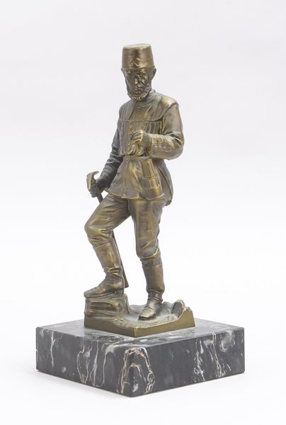 Skulptur, 'Bergmann mit Grubenlampe', Weißmetall bronziert, unsigniert, auf Marmorsockel; Höhe 31 cm