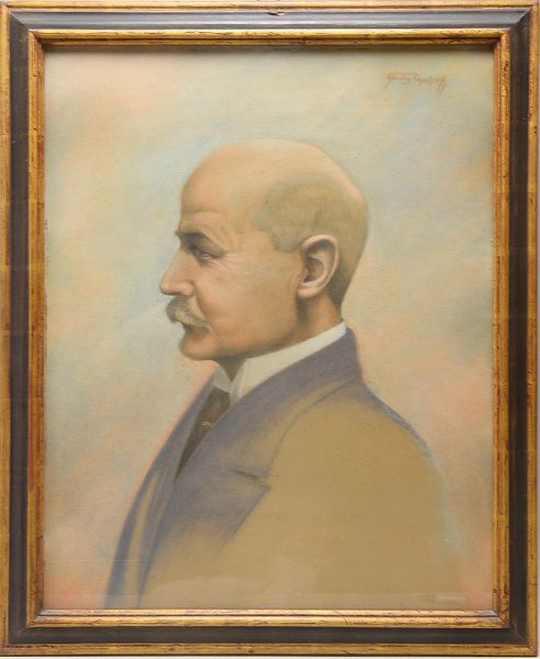 Uphoff, Fritz (1890 - 1966), 'Herrenportrait', Kreidepastell, oben rechts signiert, hinter Glas gera