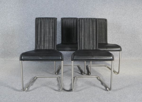 Tecta, Satz Designer-Kragstühle, Modell 'B20', Stahlrohr-Gestell mit Geflechtbespannung in Schwarz,