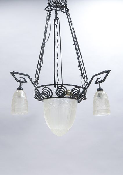 Antike Deckenlampe (Jugendstil, um 1920), 4-flammig/3x kleinere Schirme um großen zentralen Schirm,