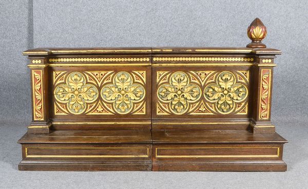 Kommunionsbank, Eiche, zum Teil ornamental geschnitzt, partiell vergoldet und farbig gefasst; Breite