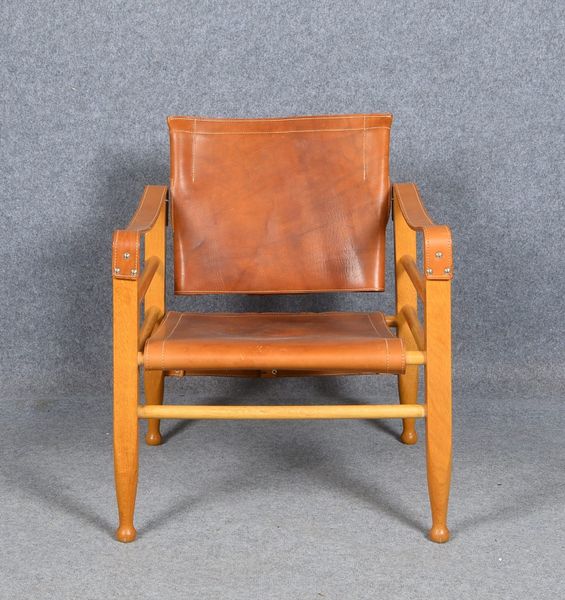 Designer-Stuhl/Safari-Chair (im Stil von Kaare Klint/Dänemark), Eichenholz-Gestell und cognacfarbene