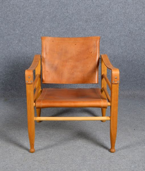 Designer-Stuhl/Safari-Chair (im Stil von Kaare Klint/Dänemark), Eichenholz-Gestell und cognacfarbene