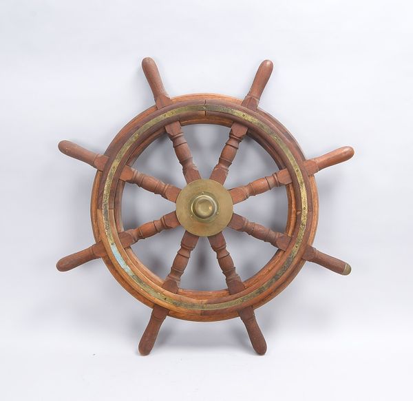 Nautisches Sammlerstück: Schiffssteuerrad, Holz und Messing, 8-fach verstrebt/balustriert; Durchmess