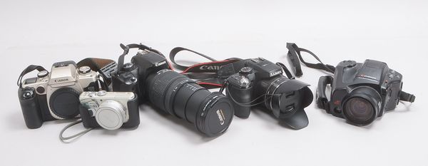 Kamera-Konvolut: 5 Stück, Canon EOS 450 D, mit Sigma Zoom 18-250 mm, 1:3,5, in Kameratasche; Canon E