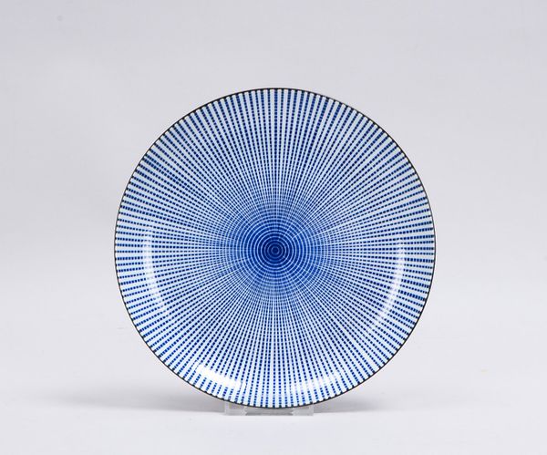 Porzellanteller (China, 2. Hälfte des 20. Jahrhunderts), mit geometrischem Dekor in Blau, im Boden g